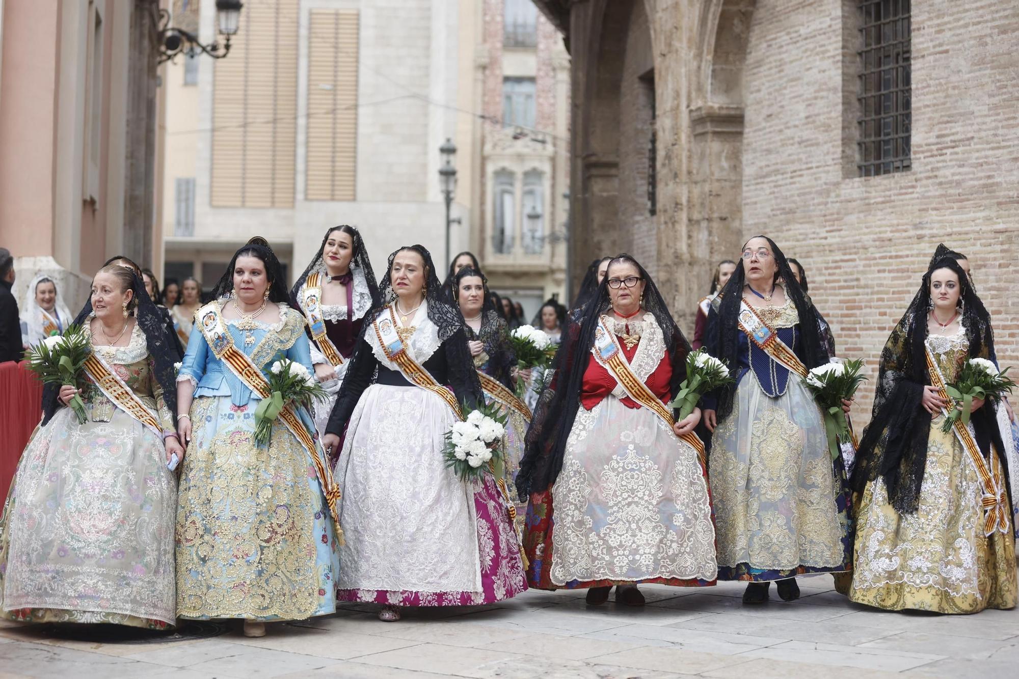 Todas las fotos de la Ofrenda del 17 de marzo hasta las 17h por la calle de La Paz