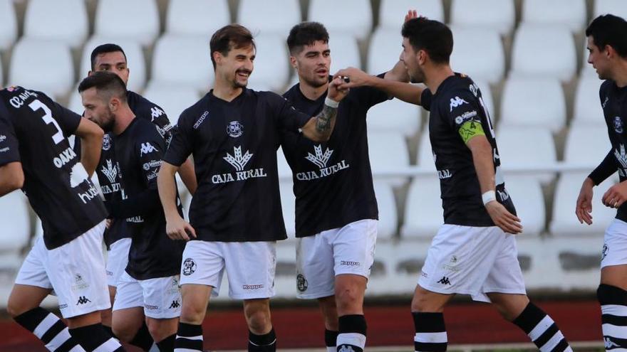 Jugadores del Zamora CF, celebrando un gol