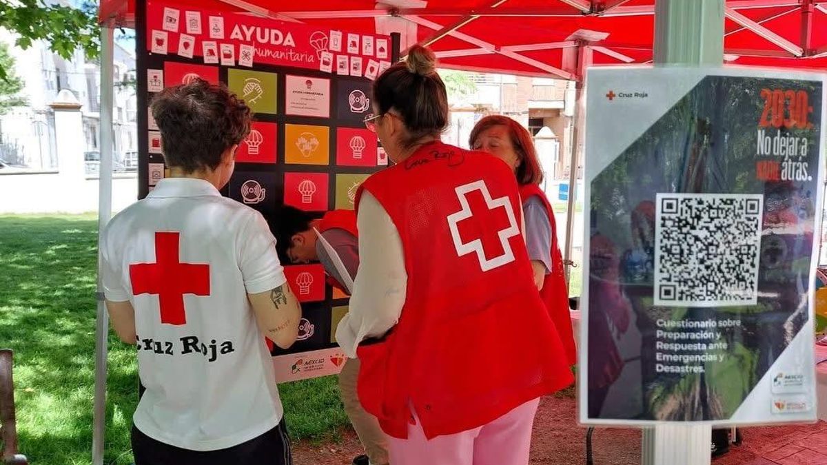 Voluntarias de Cruz Roja Extremadura, visibilizando el proyecto.