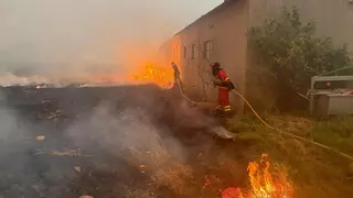 El fuego devora 8 comunidades y 4 heridos siguen críticos