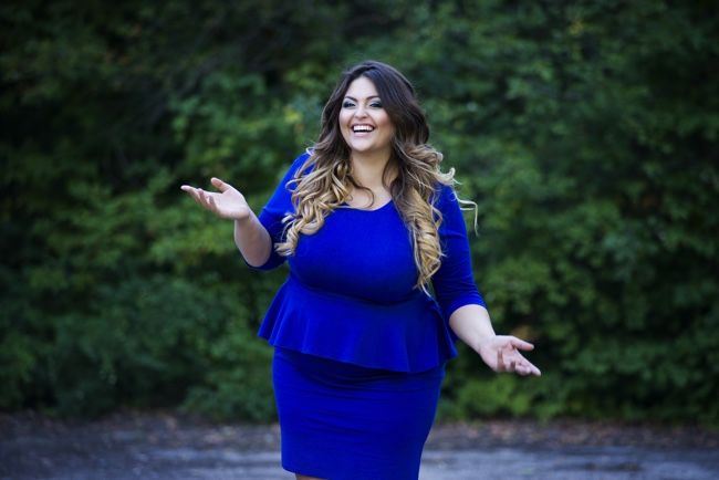 Sobre curvas e invitadas perfectas: 20 Vestidos de fiesta 'plus size' -  Foto 1