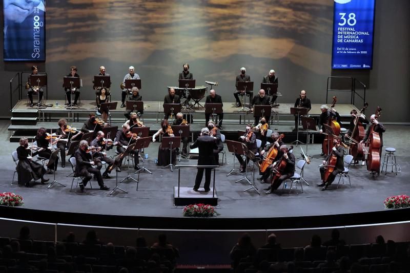 Jordi Saval y la Orquesta de las Naciones