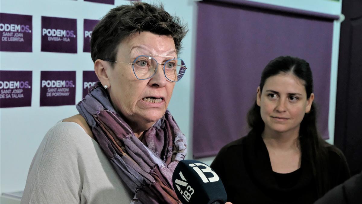 La coordinadora autonómica de Podemos en Baleares, Antònia Jover, y la la coordinadora de Podemos Mallorca y del programa electoral, Aurora Ribot.
