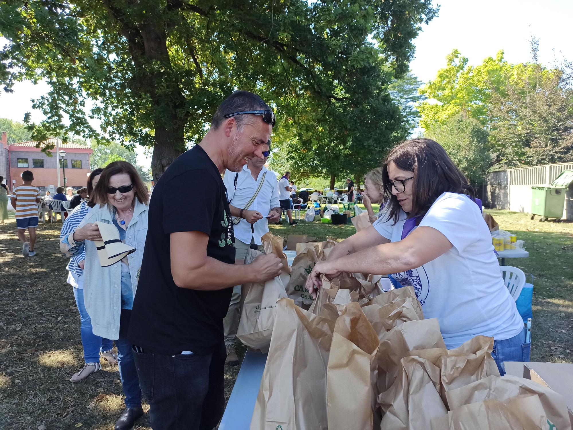 Así fue la comida campestre de Noreña en el parque de Los Riegos