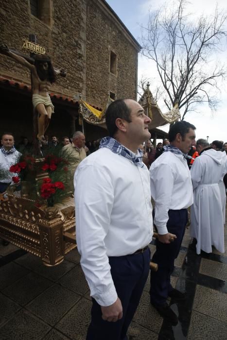 La celebración del Cristo del Socorro en Luanco.