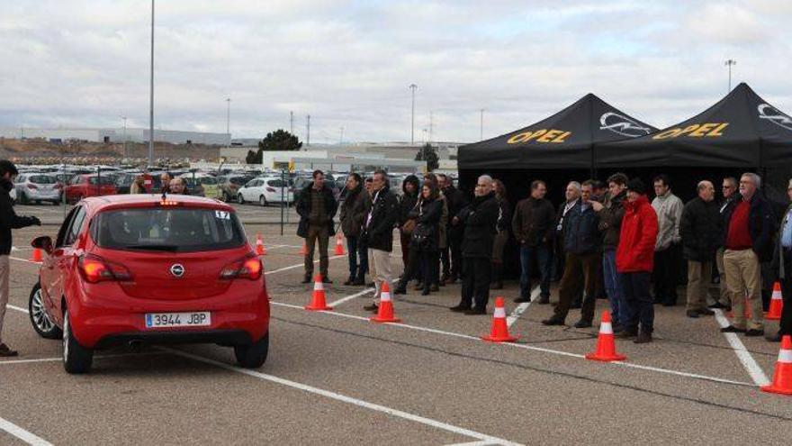 El &#039;Corsa&#039; reúne en Zaragoza a la red comercial de Opel en España