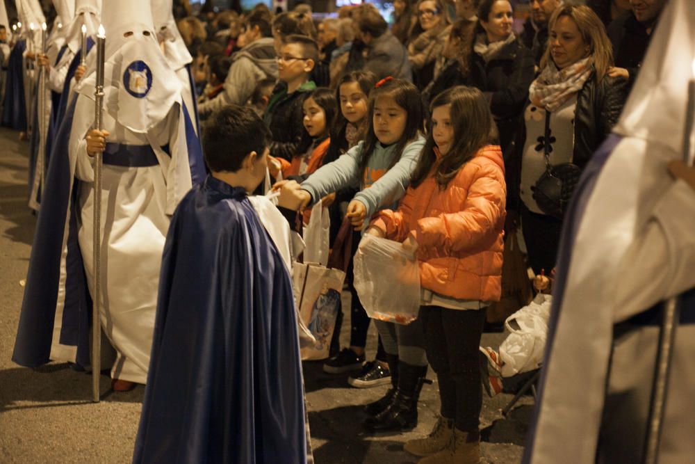 LA Santa Mujer Verónica fue portada por 96 costaleras