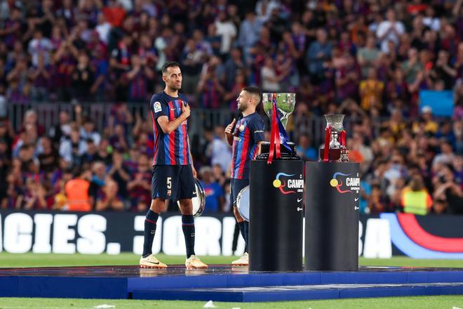 Las imágenes de la despedida de Jordi Alba, Busquets... ¡y el Camp Nou!