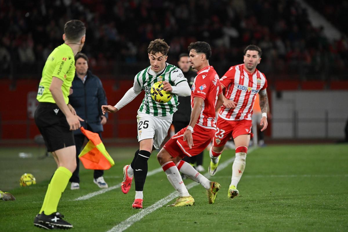 Almería-Córdoba CF | Las imágenes del partido de LaLiga Hypermotion