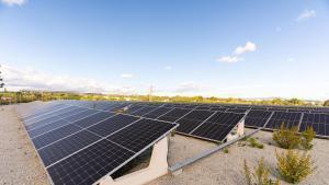 . La planta fotovoltaica    Can Cabanyes II en Granollers es un ejemplo de la apuesta municipal y de la Diputación por las energías renovables.