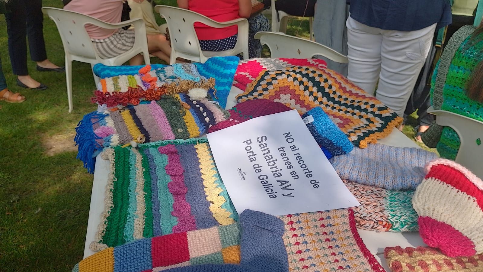 GALERÍA | Lana, terapia y labores con sabor reivindicativo en Sanabria