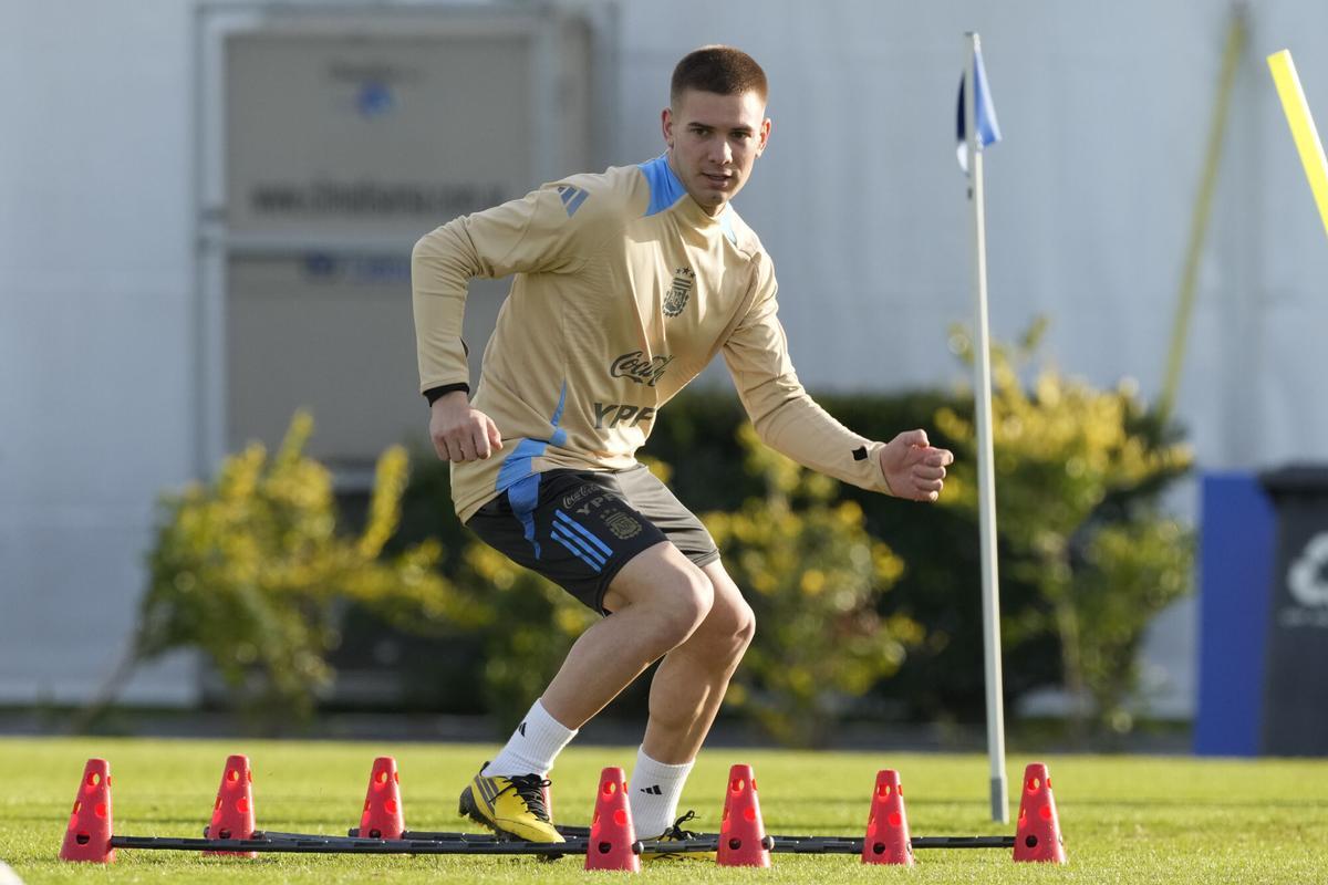 Franco Mastantuono, durante su primera concentración con la selección de Argentina.