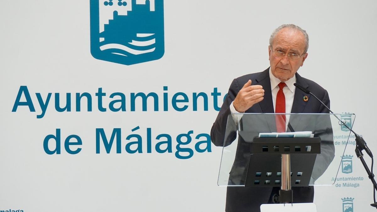 El alcalde de Málaga, Francisco de la Torre, en una rueda de prensa
