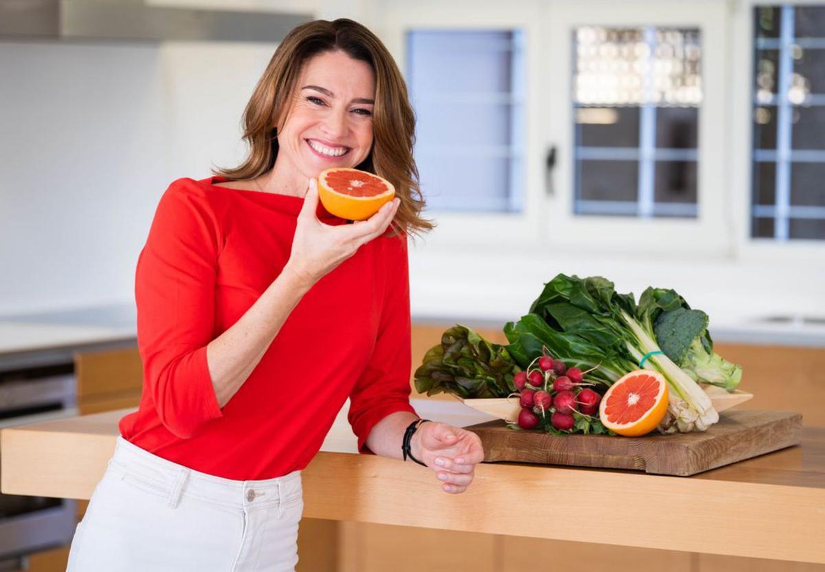 Isabel Belaustegui es la invitada de esta tarde en Club FARO.