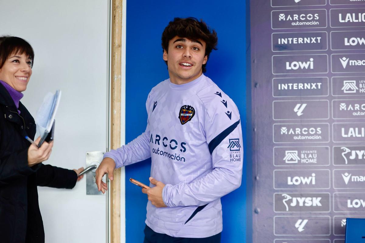 Carlos Álvarez en rueda de prensa