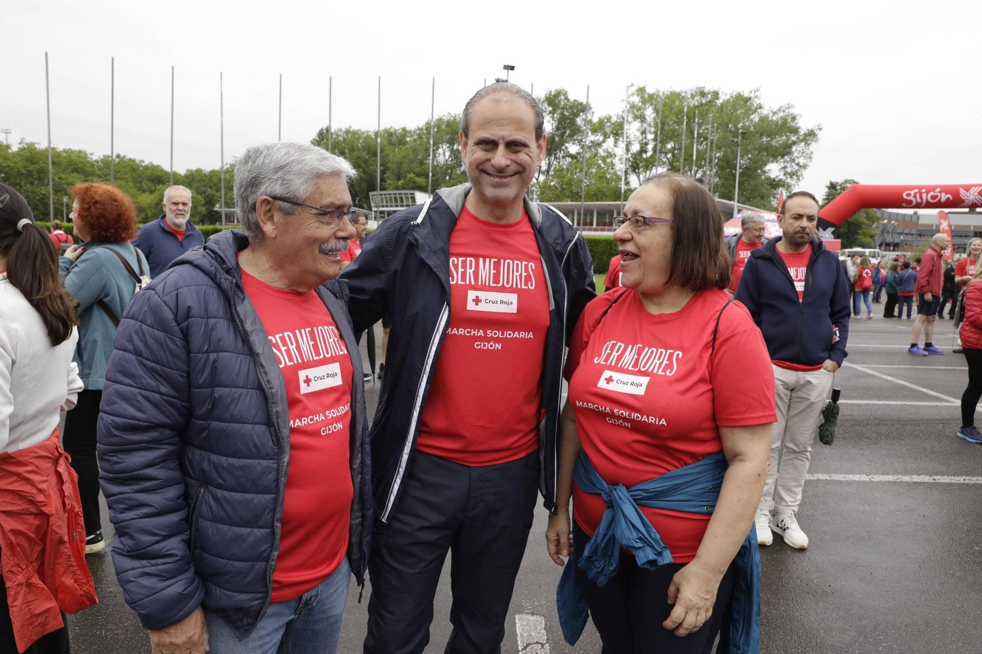 Así fue la marcha solidaria de Cruz Roja en Gijón (en imágenes)