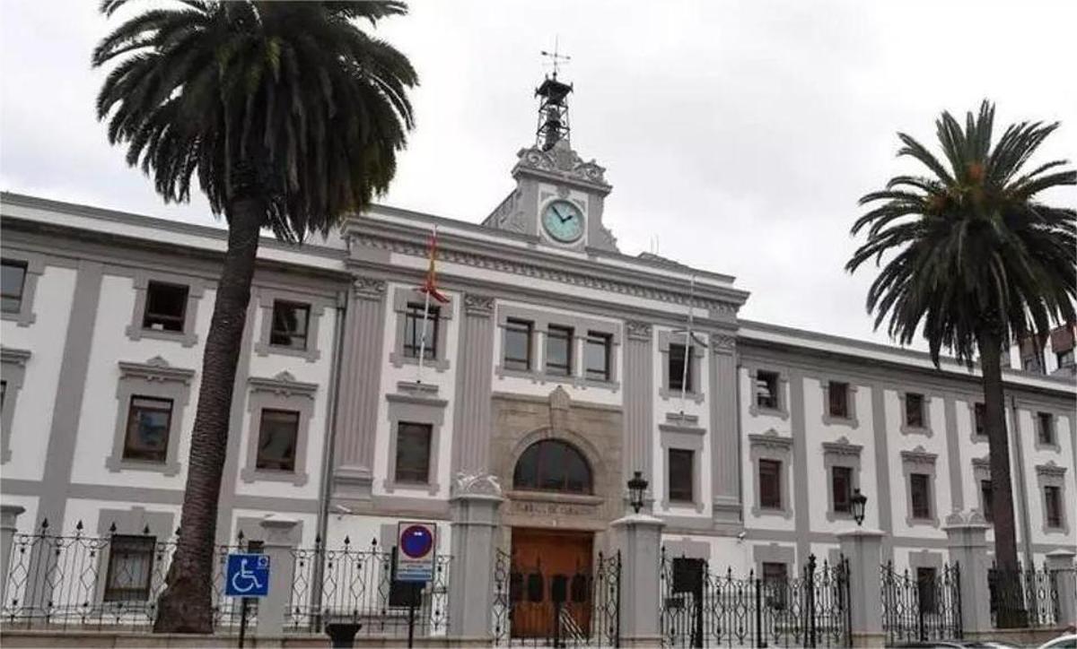 Fachada de la Audiencia provincial de A Coruña.