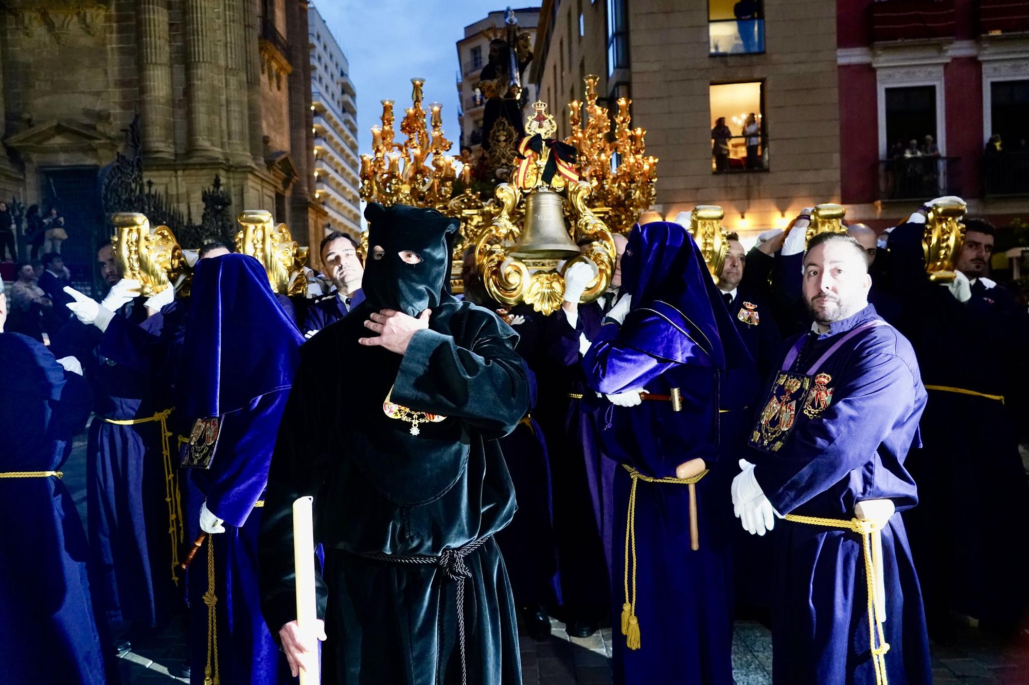 Liberación del preso por la cofradía de Nuestro Padre Jesús El Rico, la única que salió a la calle el Miércoles Santo.
