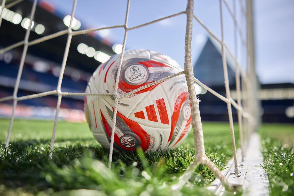 Así es el balón especial para las 'semis' y la final de la Eurocopa femenina