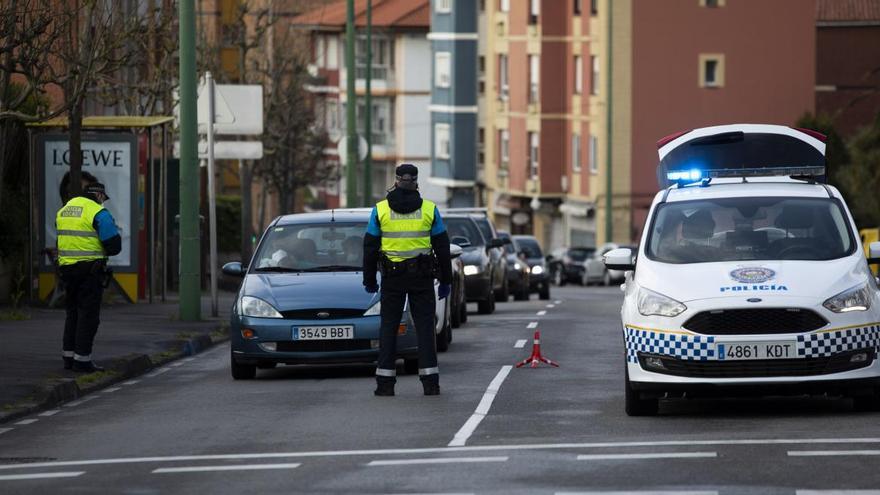 Aumentan las denuncias por saltarse en confinamiento en Avilés: Hoy el doble que ayer