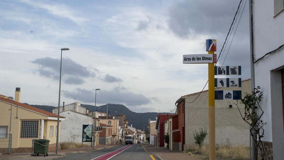 Aras de los Olmos, en La Serranía, con alrededor de 400 habitantes, será el primer pueblo en desconectarse de la energía convencional.COMARCAS/// Aras de Lods Olmos