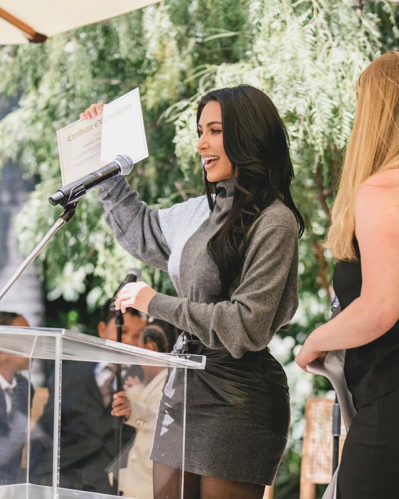 Kim Kardashian se graduó de derecho el pasado curso