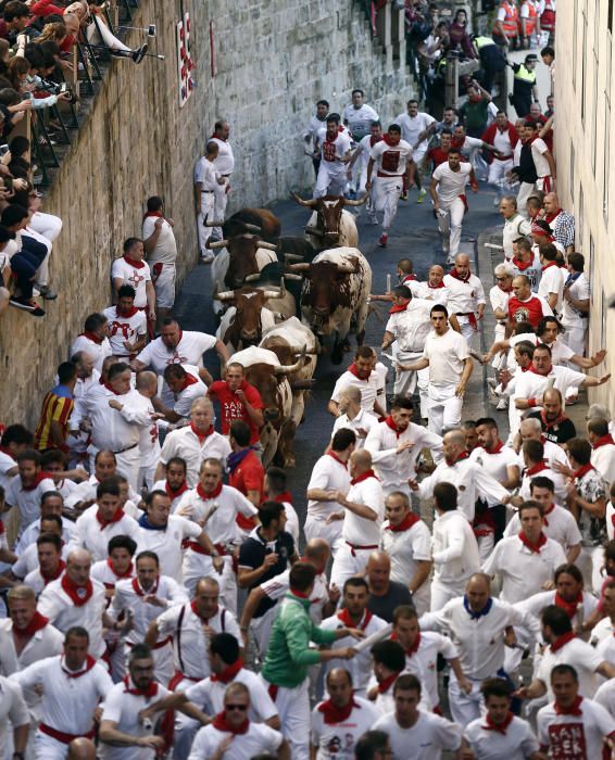 El primer ''encierro'' dels Sanfermines 2016