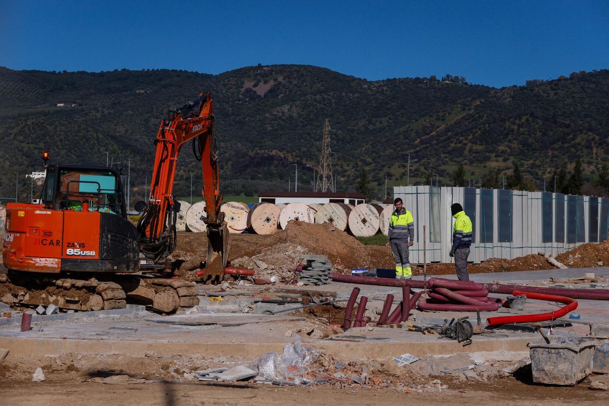 Córdoba. Viviendas de nueva construcción, obras, pisos, bloques. Huerta Santa Isabel Oeste