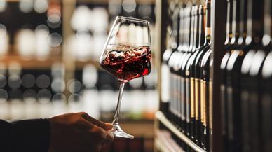 La 'botellería' más antigua y única está en España: más de 120.000 botellas de vino
