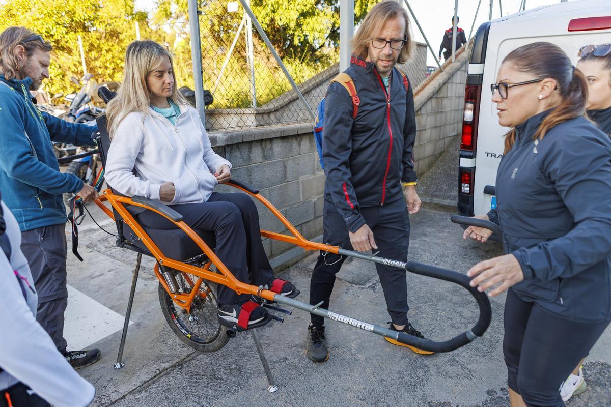 Les millors imatges de la caminada solidària dels Mossos a Montserrat Les millors imatges de la caminada solidària dels Mossos a Montserrat