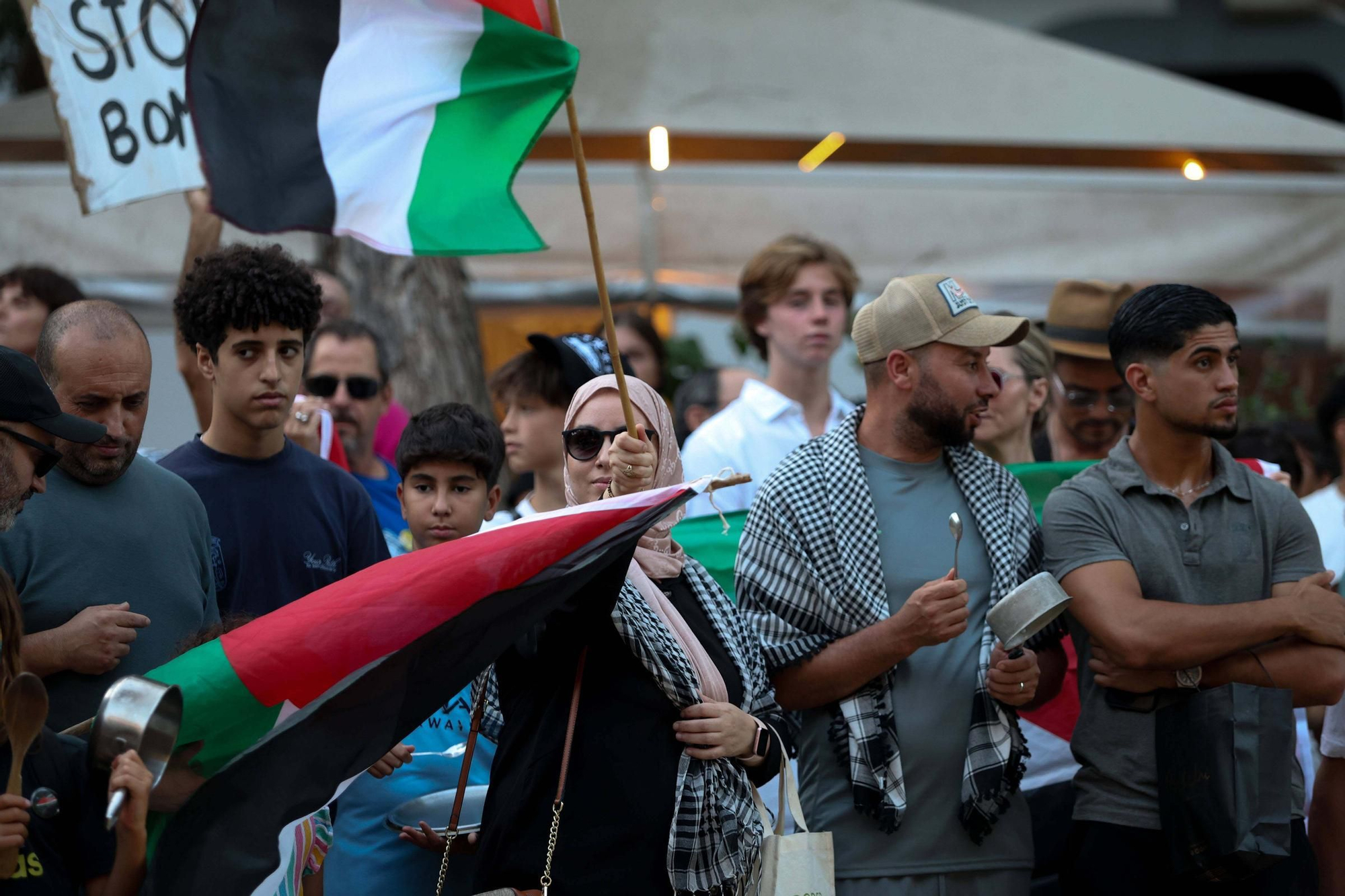 Galería: 250 personas claman en Ibiza contra el genocidio en Gaza