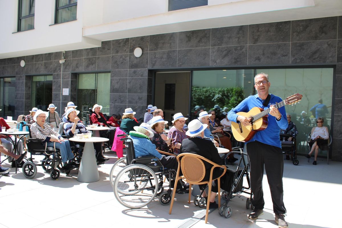 Ballesol Castellón apuesta por ser un lugar donde vivir con salud, con bienestar físico, mental y social.