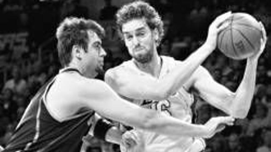 Bryant y gasol (20 puntos) ponen el 2-0 a favor de los angeles lakers