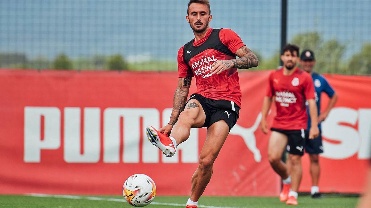 Aleix Garcia, durant un entrenament a La Vinya. |  GIRONA FC