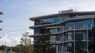 Grifols gana 21 millones hasta marzo, una mejora de 129 millones respecto al año anterior