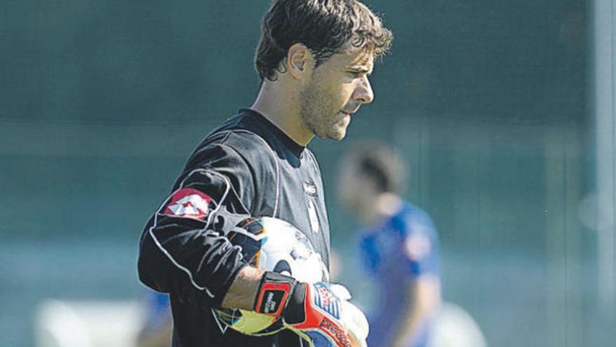 Aranzubia, durante un entrenamiento. / carlos pardellas