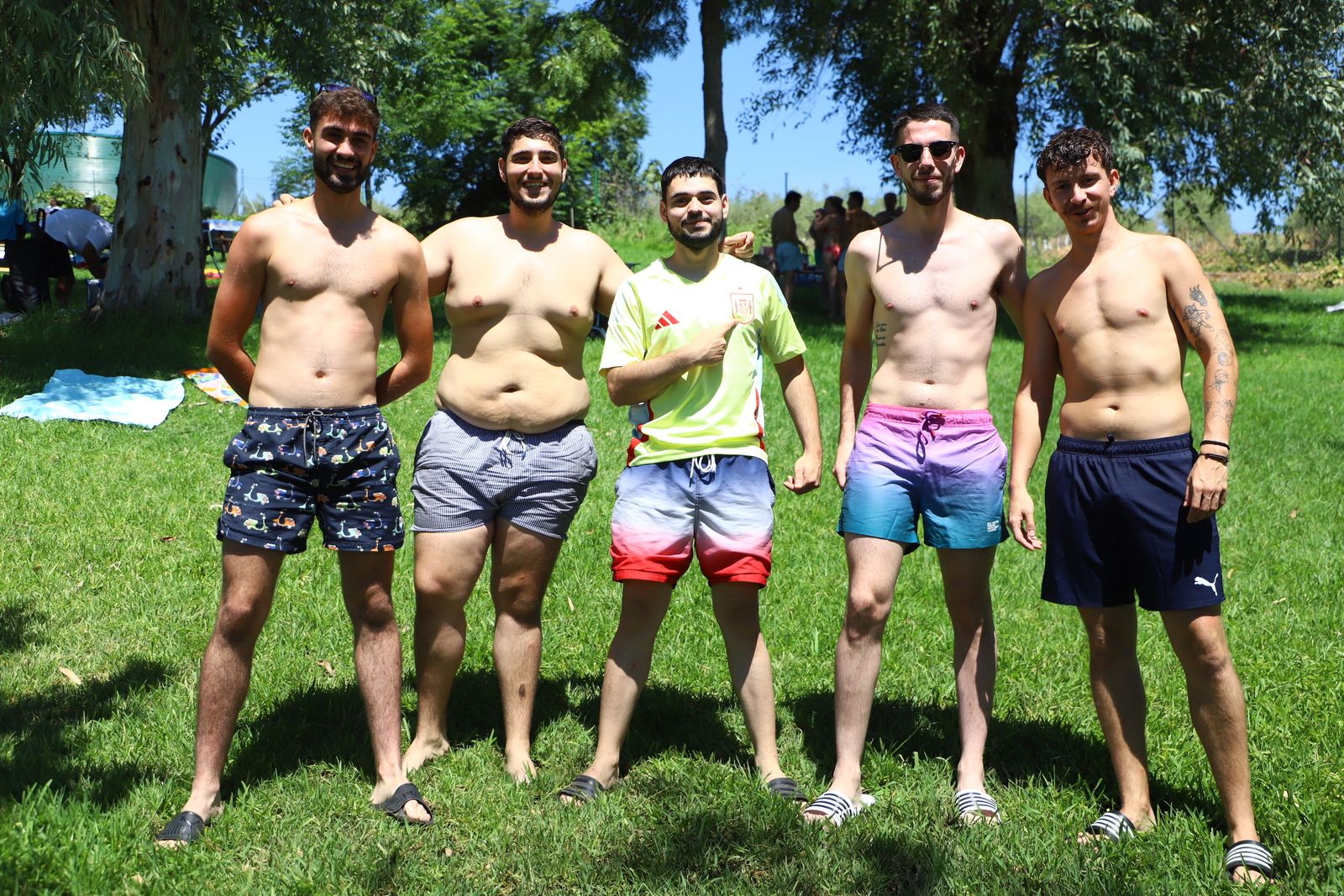 Un grupo de chicos de Villafranca en el Aquasierra.