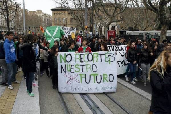 Fotogalería: Manifestación de estudiantes en Zaragoza