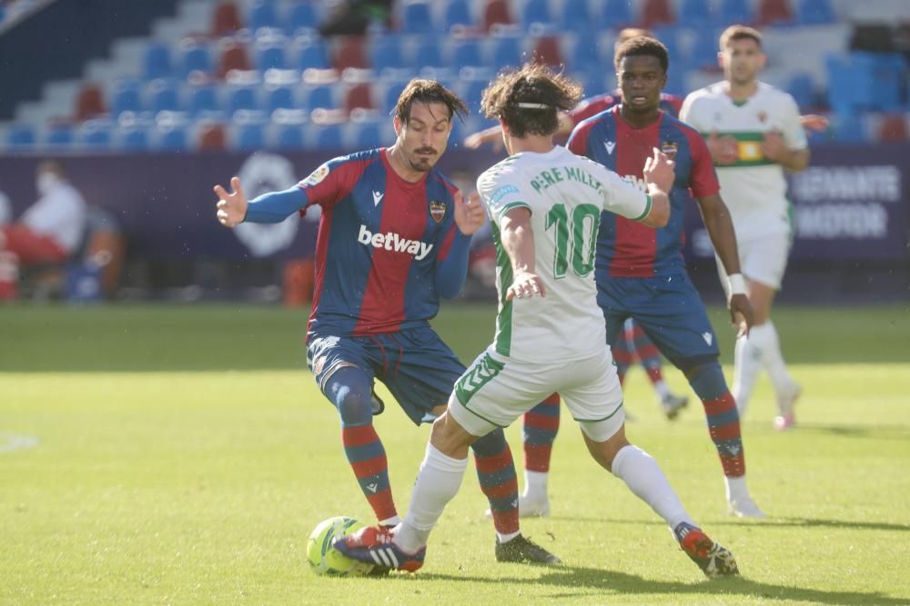 Las imágenes del Levante UD - Elche CF