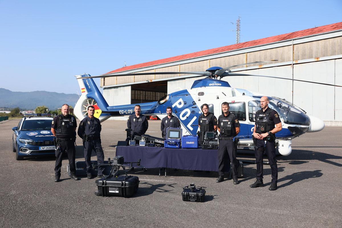 EN IMÁGENES: Los medios aéreos con los que la Policía Nacional vigila Asturias desde el cielo en verano EN IMÁGENES: Los medios aéreos con los que la Policía Nacional vigila Asturias desde el cielo en verano