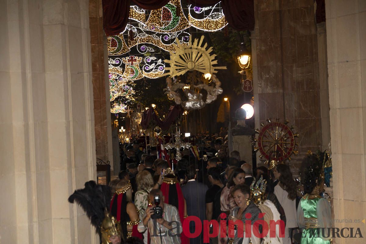 Fiestas de Caravaca | Procesión de día 3 de mayo (Procesión, parlamento y baño)