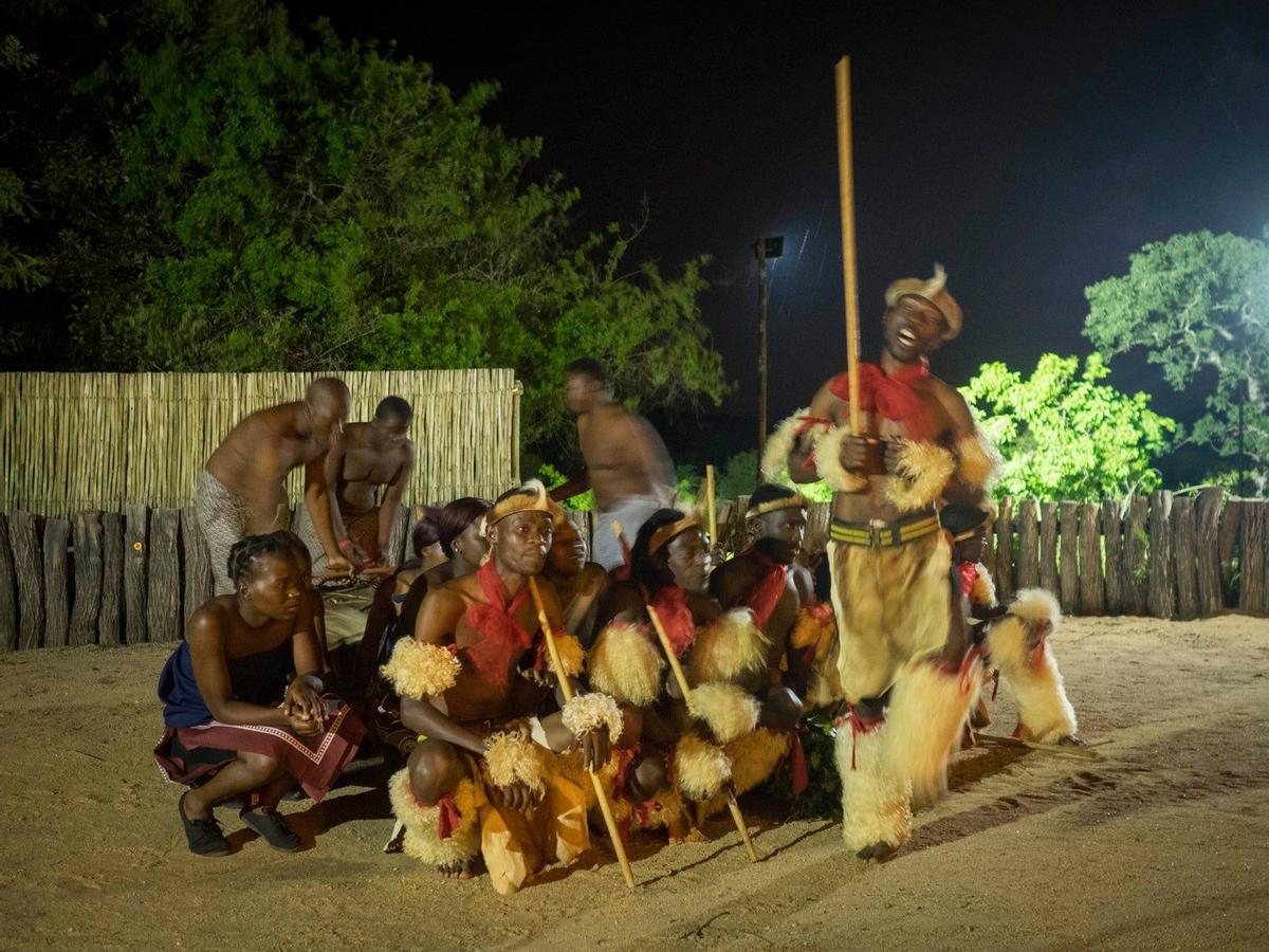 Espectáculo en la Boma durante la cena