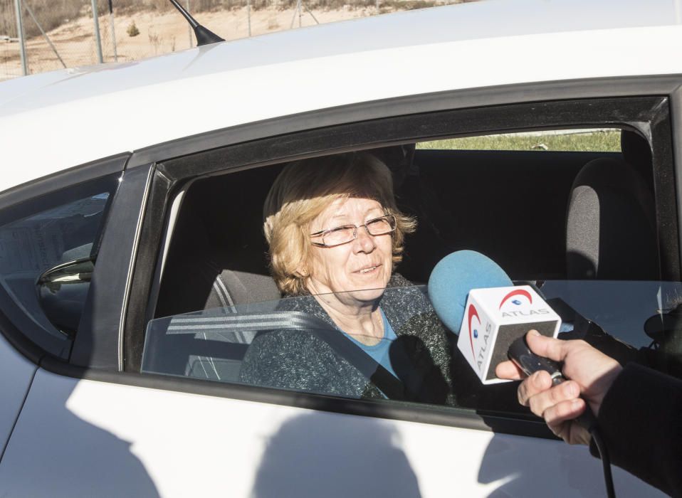 María del Carmen García sale de la prisión de Villena