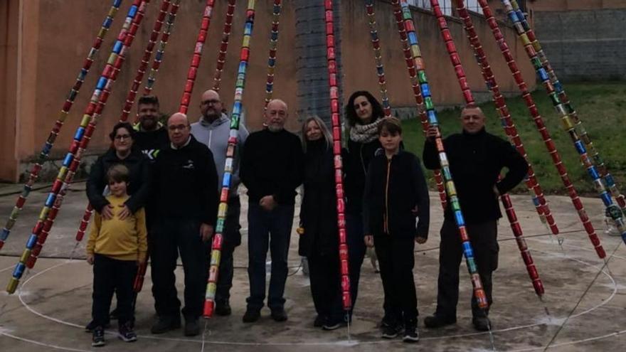 1.200 llaunes porten el Nadal al barri de la Presó de Figueres