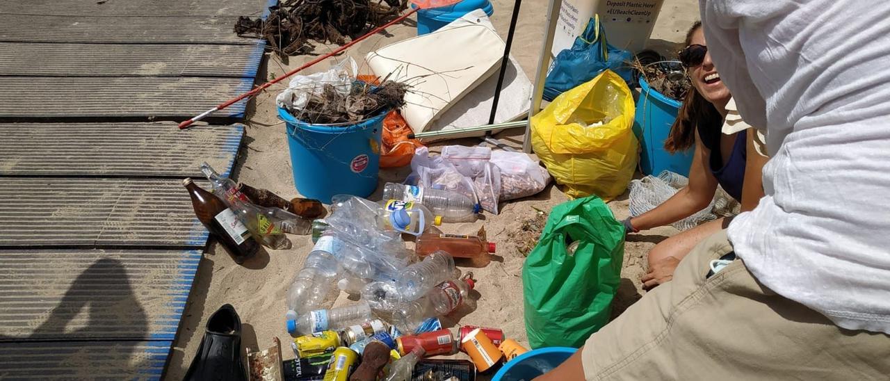 Las playas y el mar como basureros - Diario de Ibiza