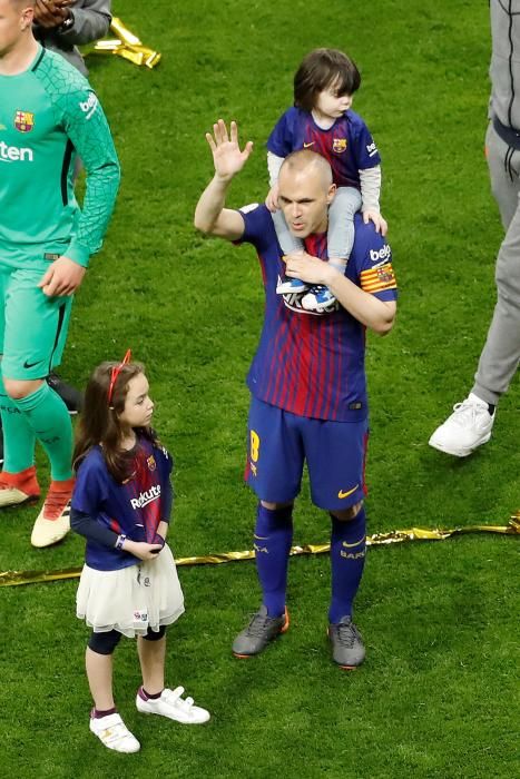 Copa del Rey: Los hijos de los jugadores del Barça, protagonistas de la celebración