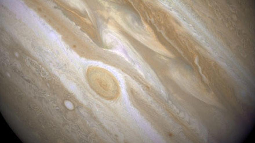 ¿Por qué Júpiter está tan caliente?