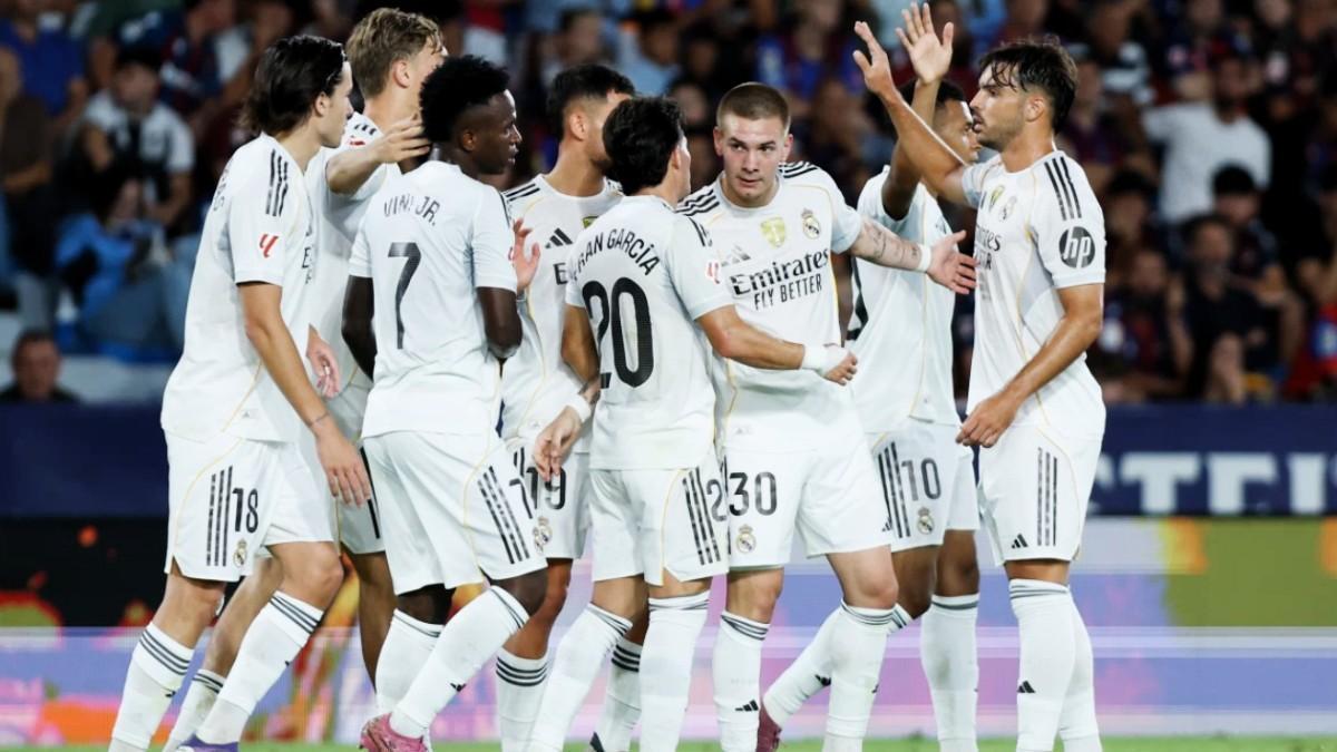 Arbeloa: "Con el tema de Huijsen o Mastantuono soy muy claro: es que son muy jóvenes"