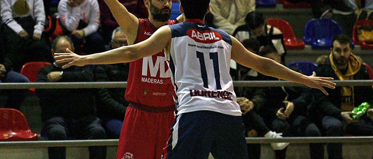 El estradense Chaiti, en un partido de la pasada temporada. |  // BERNABÉ