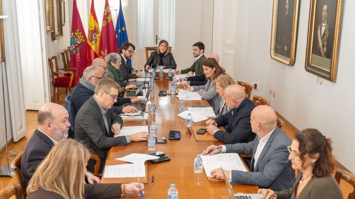 Junta de Gobierno presidida por Arroyo en febrero de este año en la que están presentes Salinas, Sánchez del Álamo y Braquehais